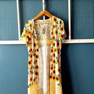 Womens sunflower duster 🌻